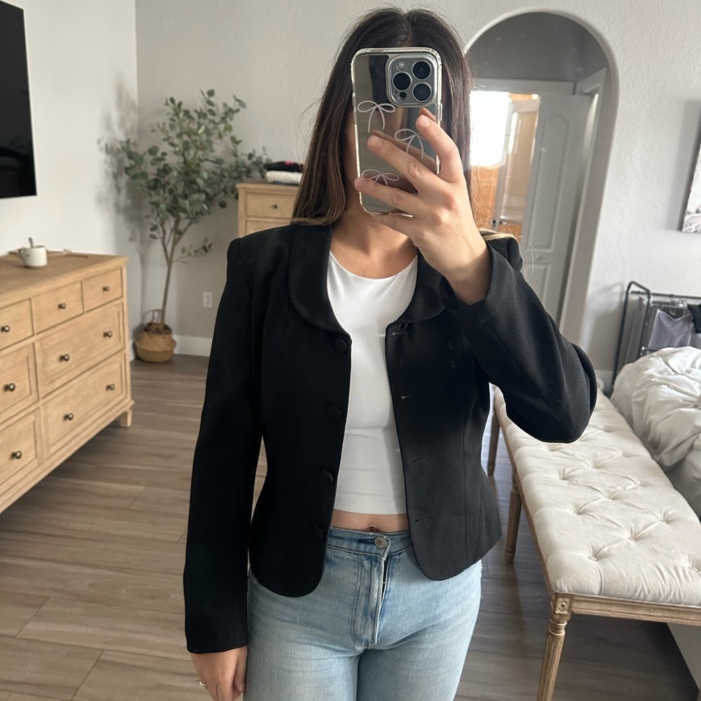 Women’s skirt and jacket set - Picture 2 of 12